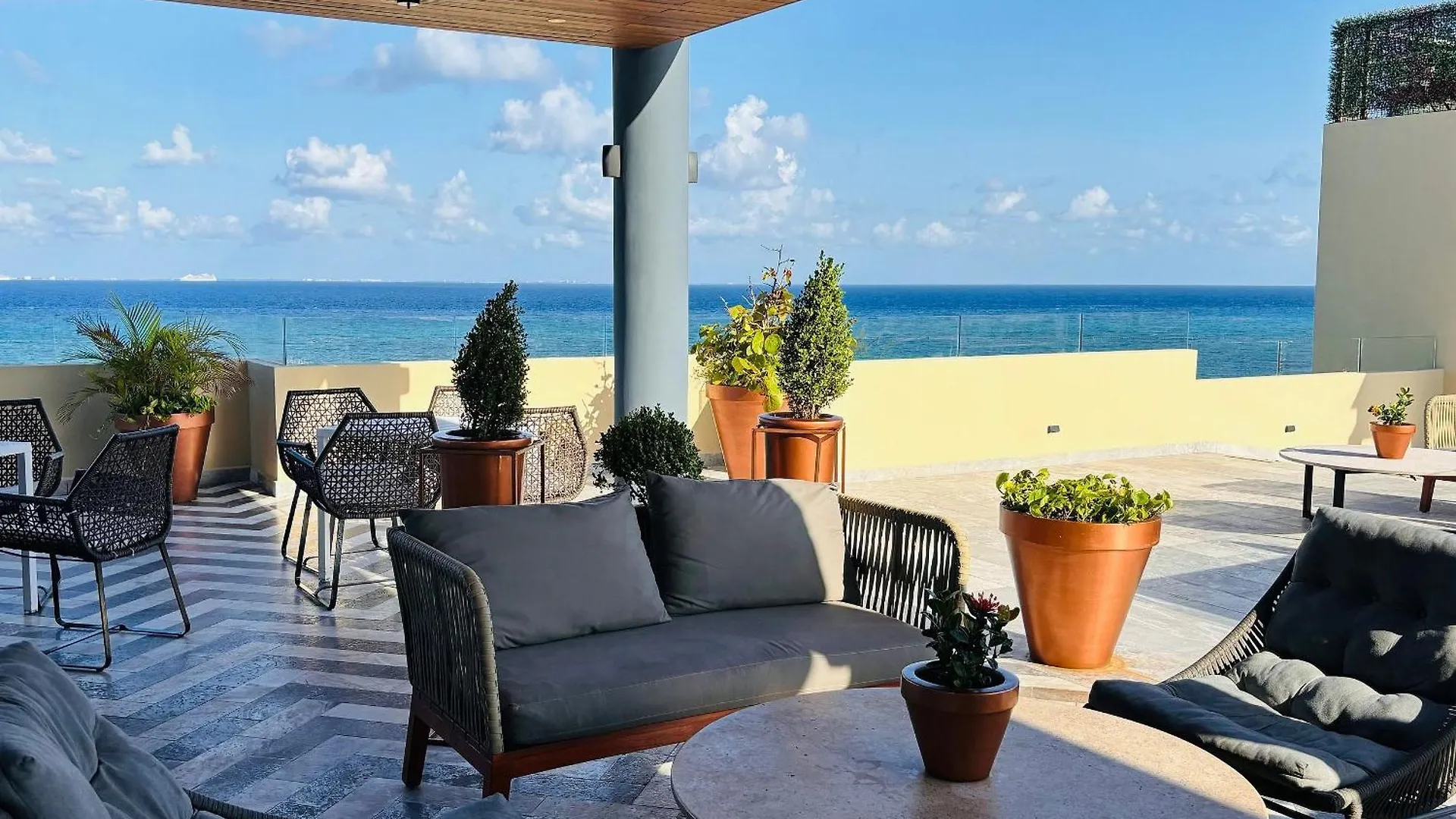 1 Block From The Ocean And 5Thav Villa Playa del Carmen Mexico